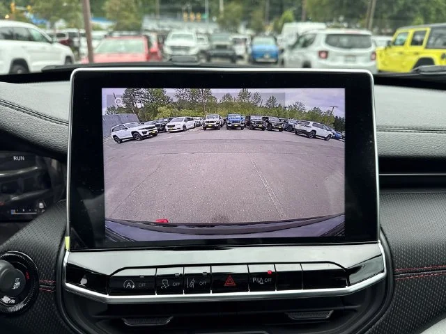New 2026 Diamond Black Crystal Pearl-Coat Exterior Paint Jeep Trailhawk image 23