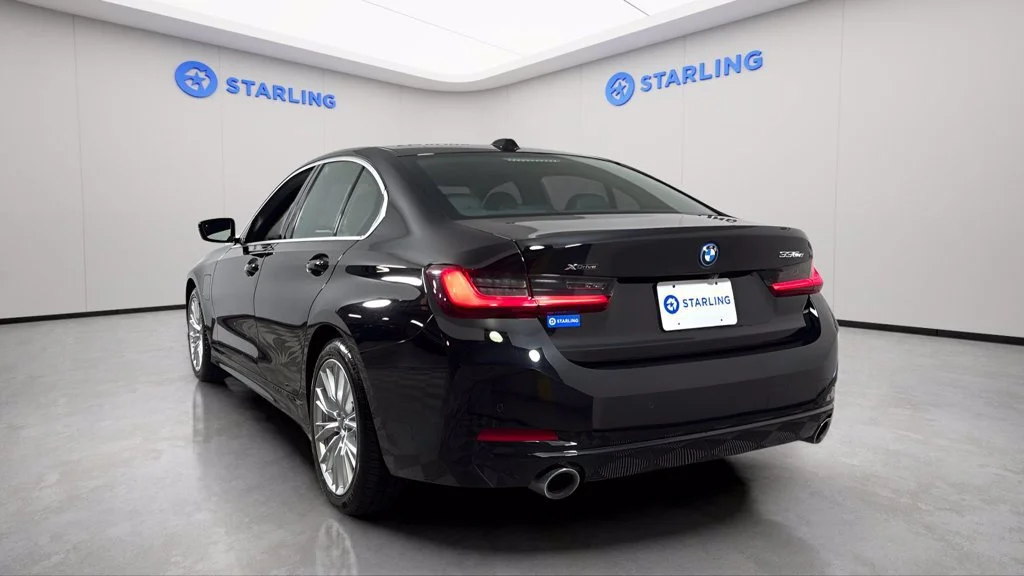 2024 BMW 3 Series 330e - Photo 12