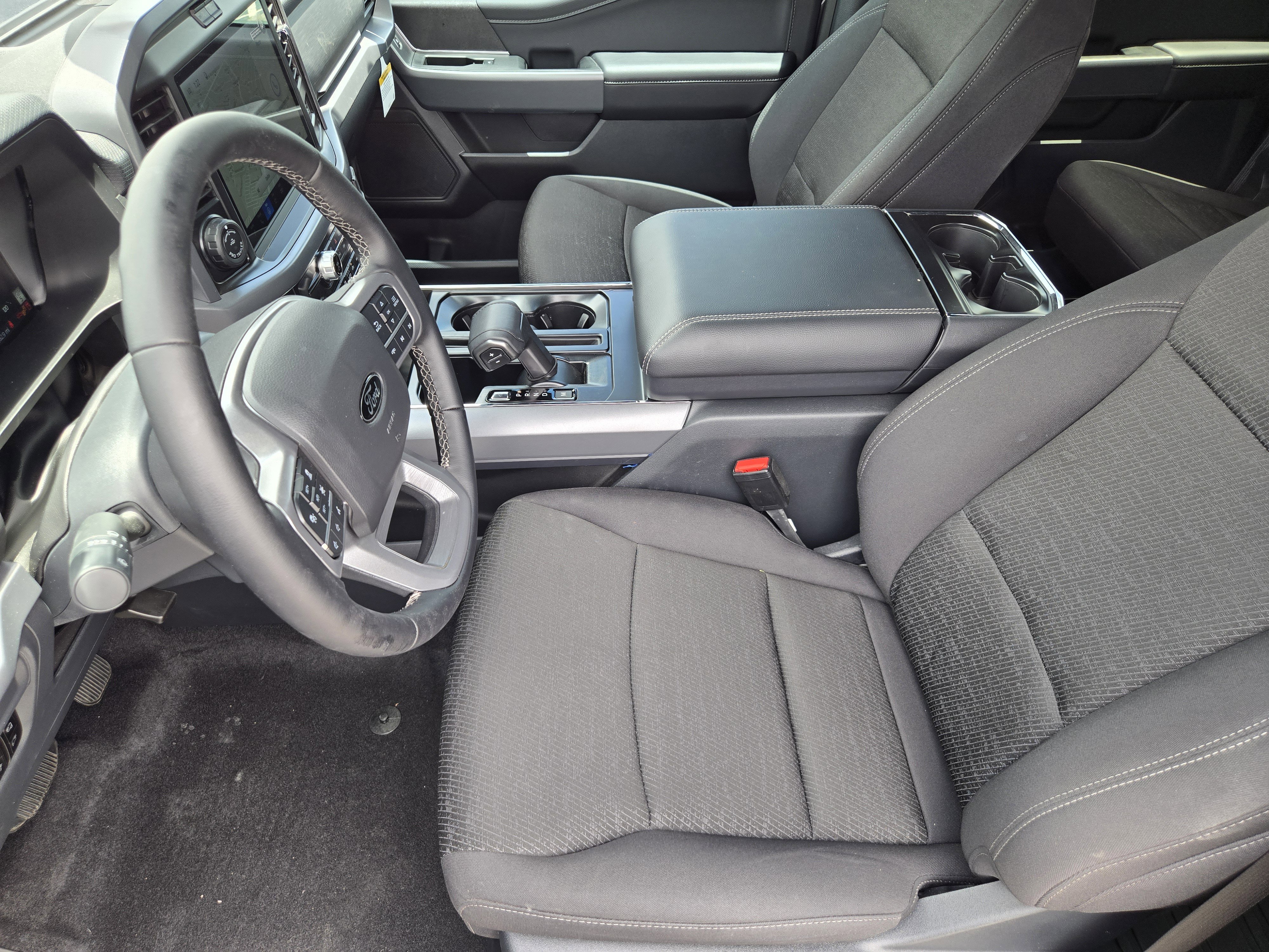 New 2026 Carbonized Gray Metallic Ford XLT image 8