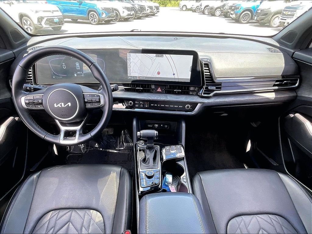 Used 2025 Wolf Gray Kia X-Line image 20