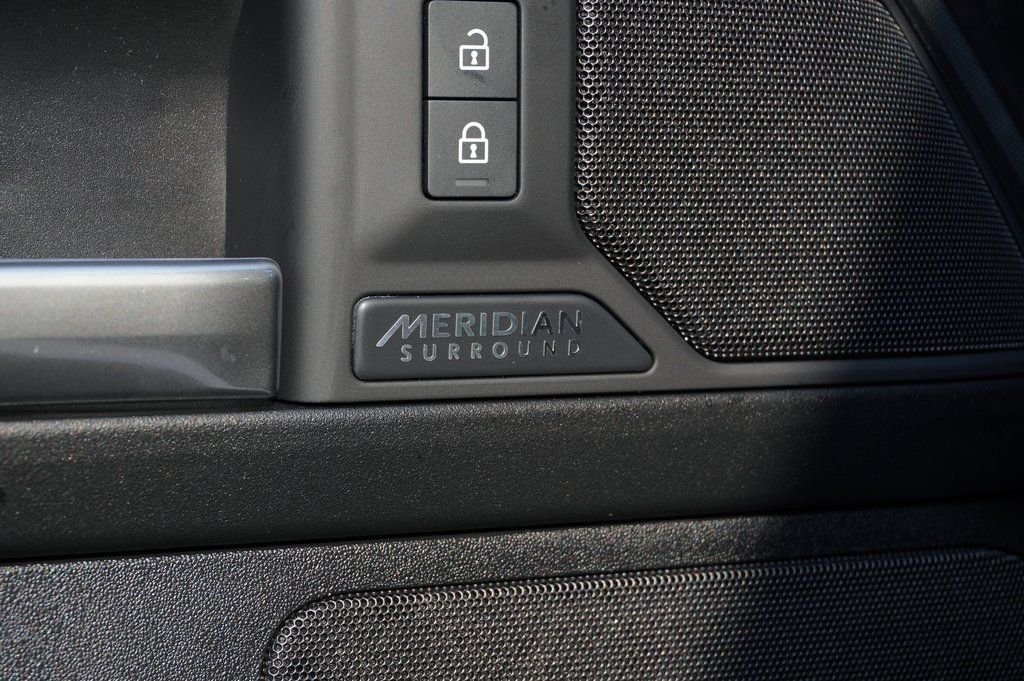 Used 2026 Gray Land Rover V8 image 13