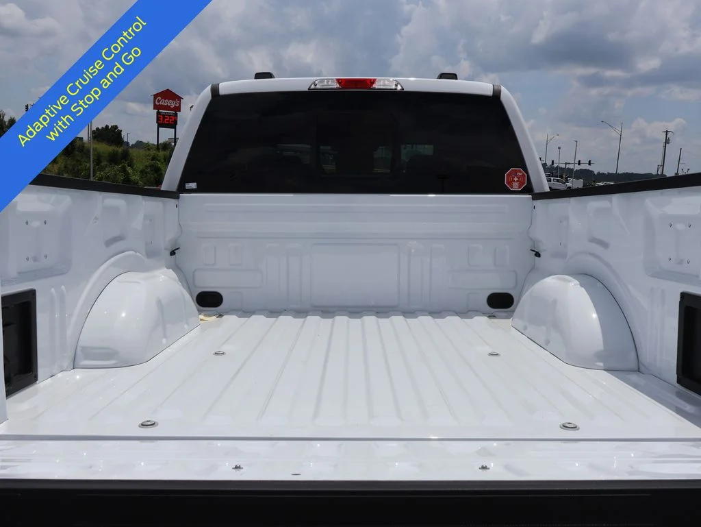 New 2026 Oxford White Ford XLT image 15