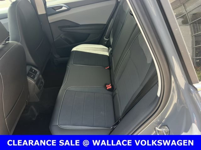 Used 2024 Gray Volkswagen 1.5T SE image 4