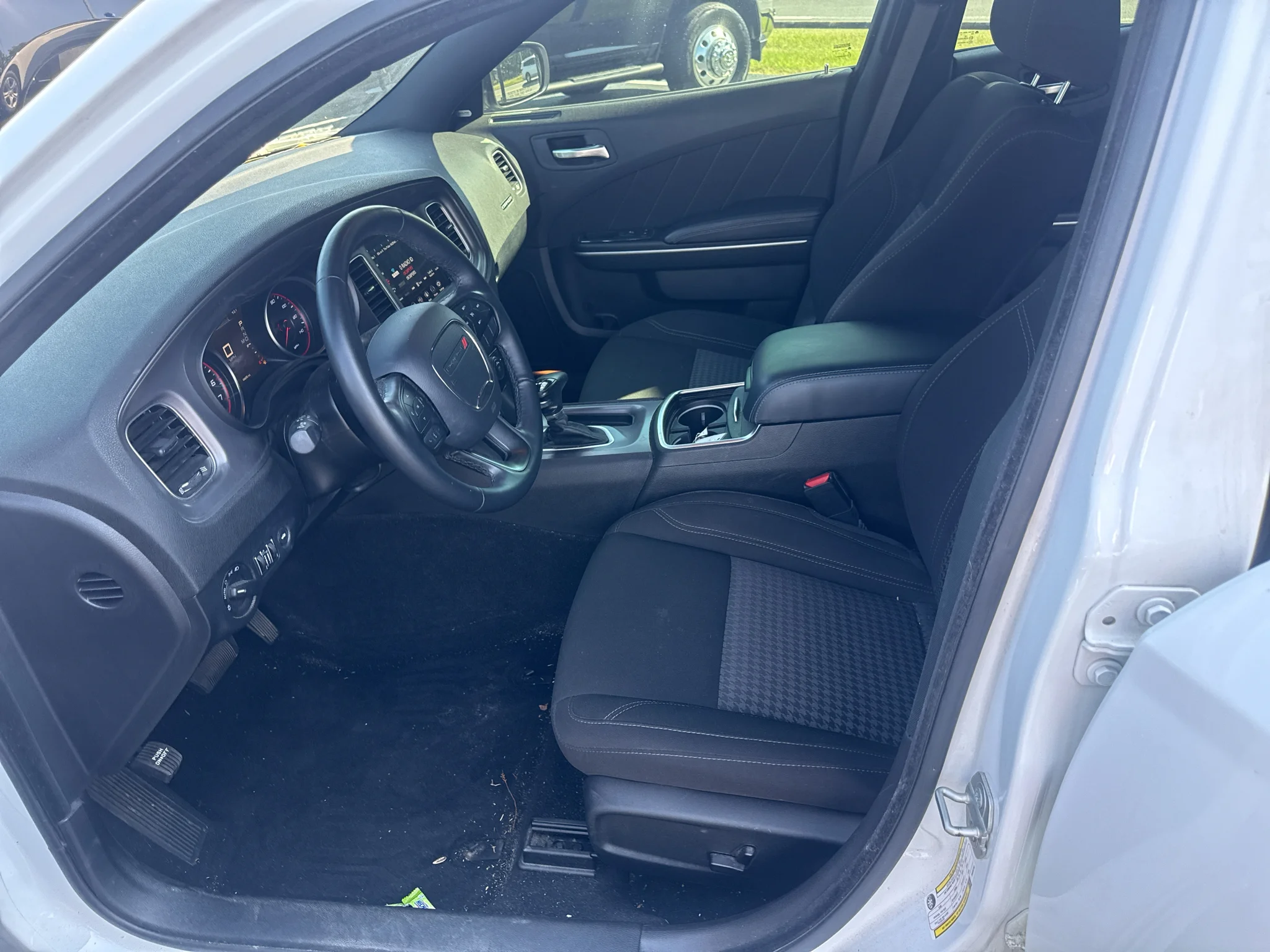 Used 2023 White Knuckle Clearcoat Dodge SXT image 10