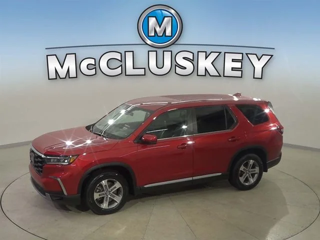 Used 2023 Red Honda EX-L image 1