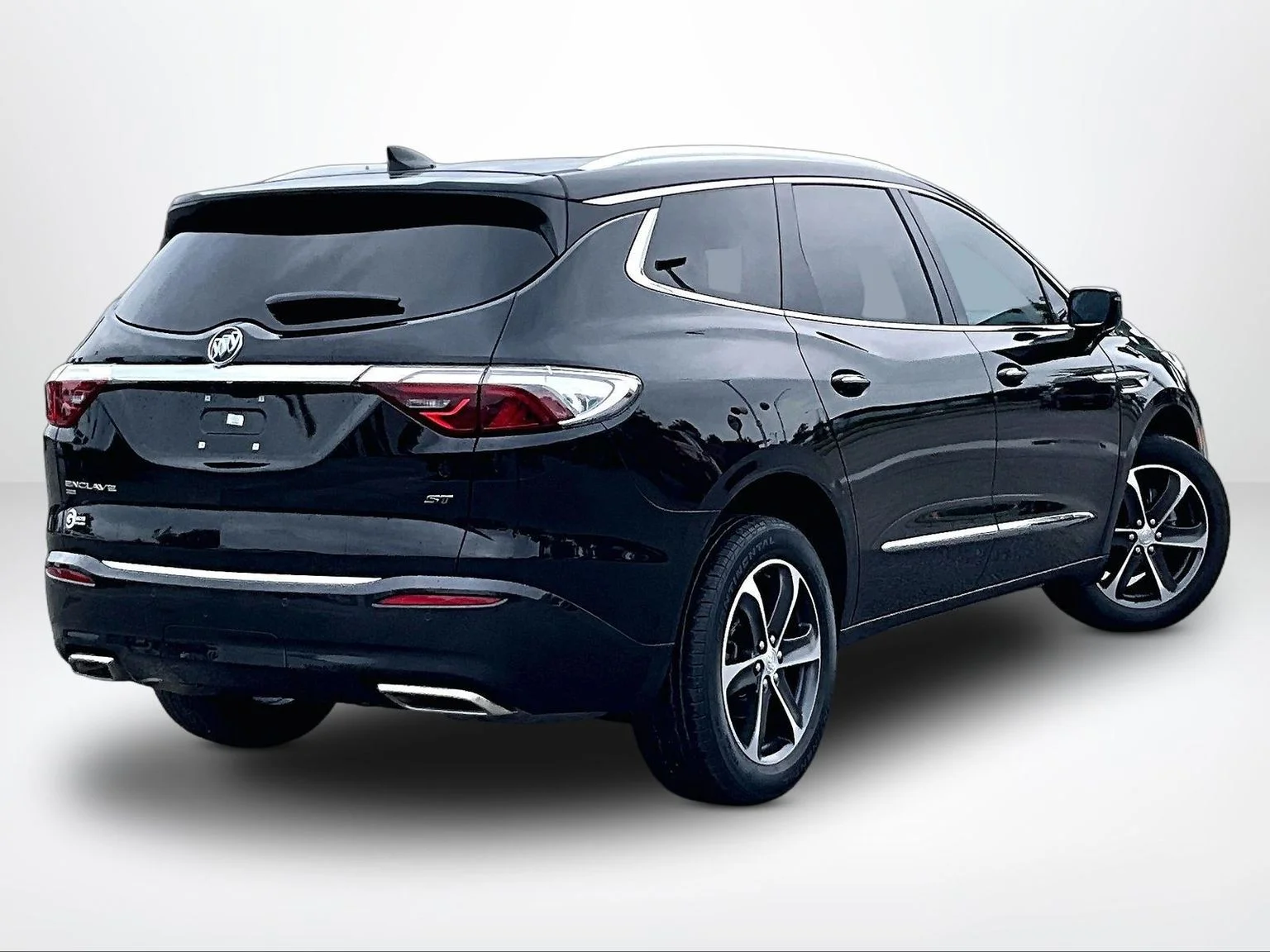 Used 2022 Black Buick Essence image 3