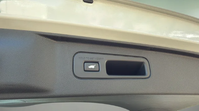 Used 2025 White Honda EX-L image 35