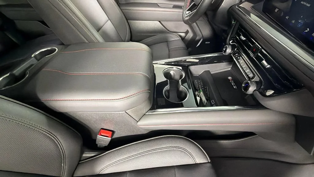 Used 2026 Cypress Gray Chevrolet RST image 39