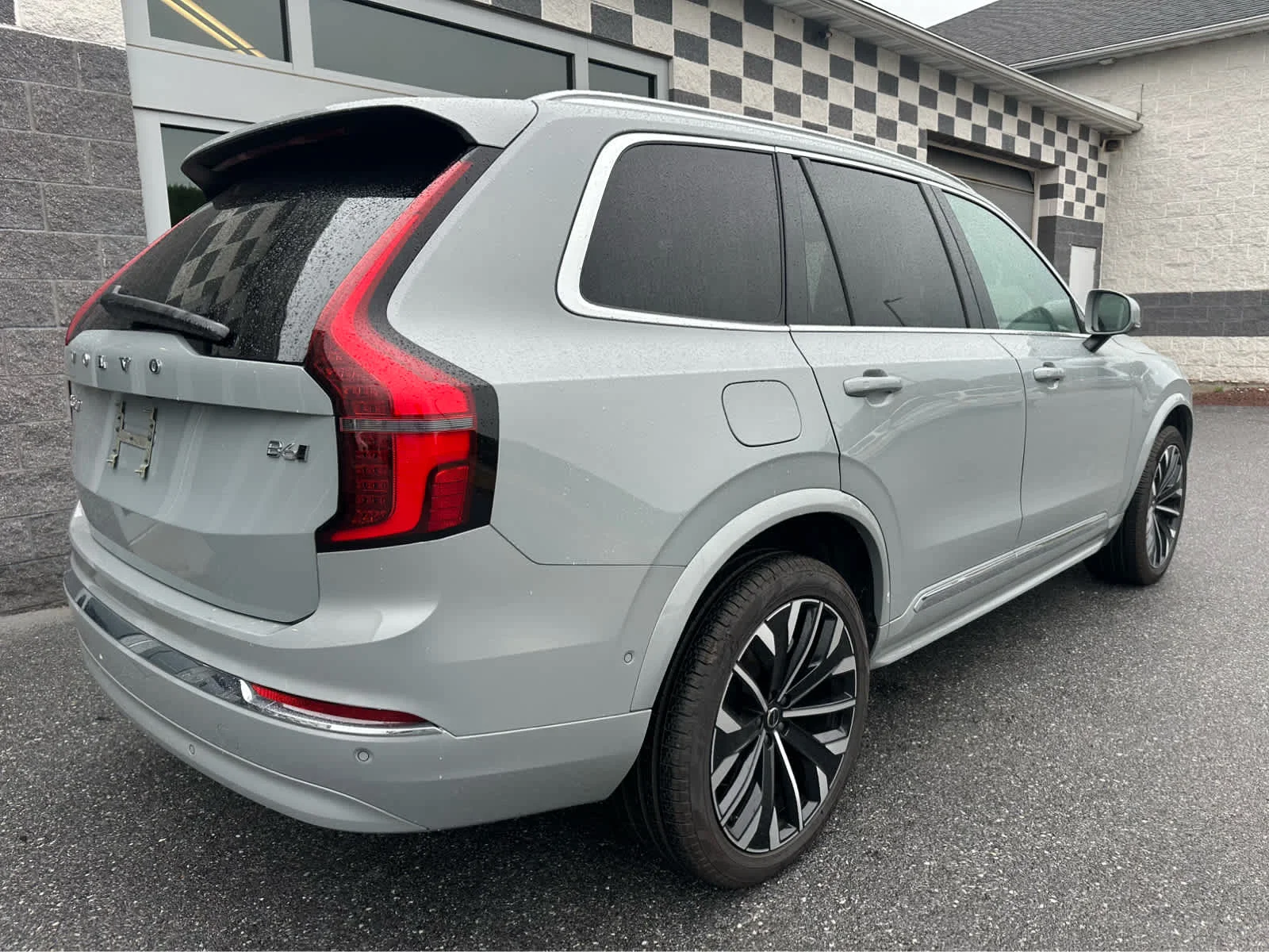 Used 2026 VAPOUR GREY Volvo Ultra image 7