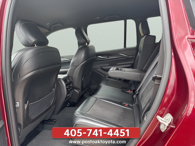 Used 2024 Red Jeep Altitude image 19