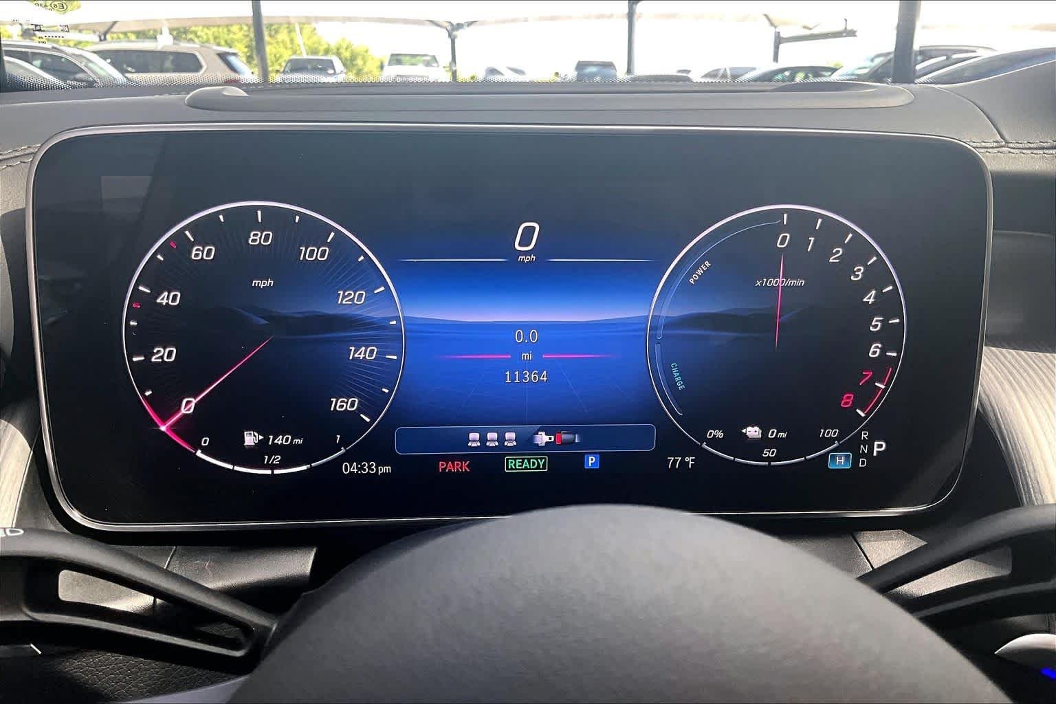 Used 2025 Polar White Mercedes-Benz GLC 350e image 27