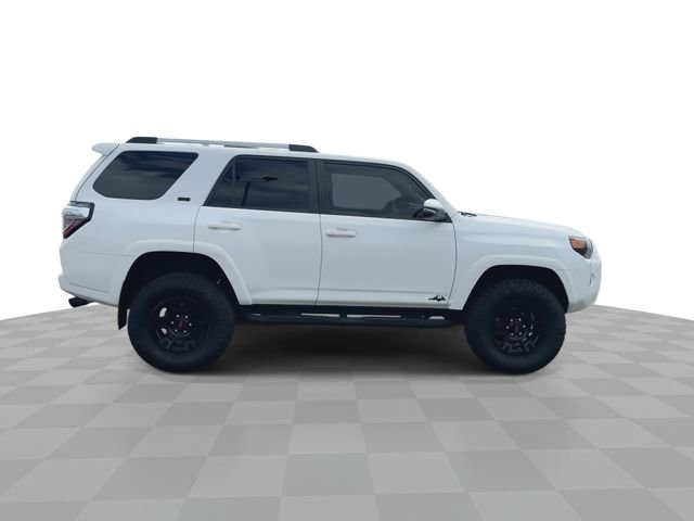 Used 2022 White Toyota SR5 Premium image 9