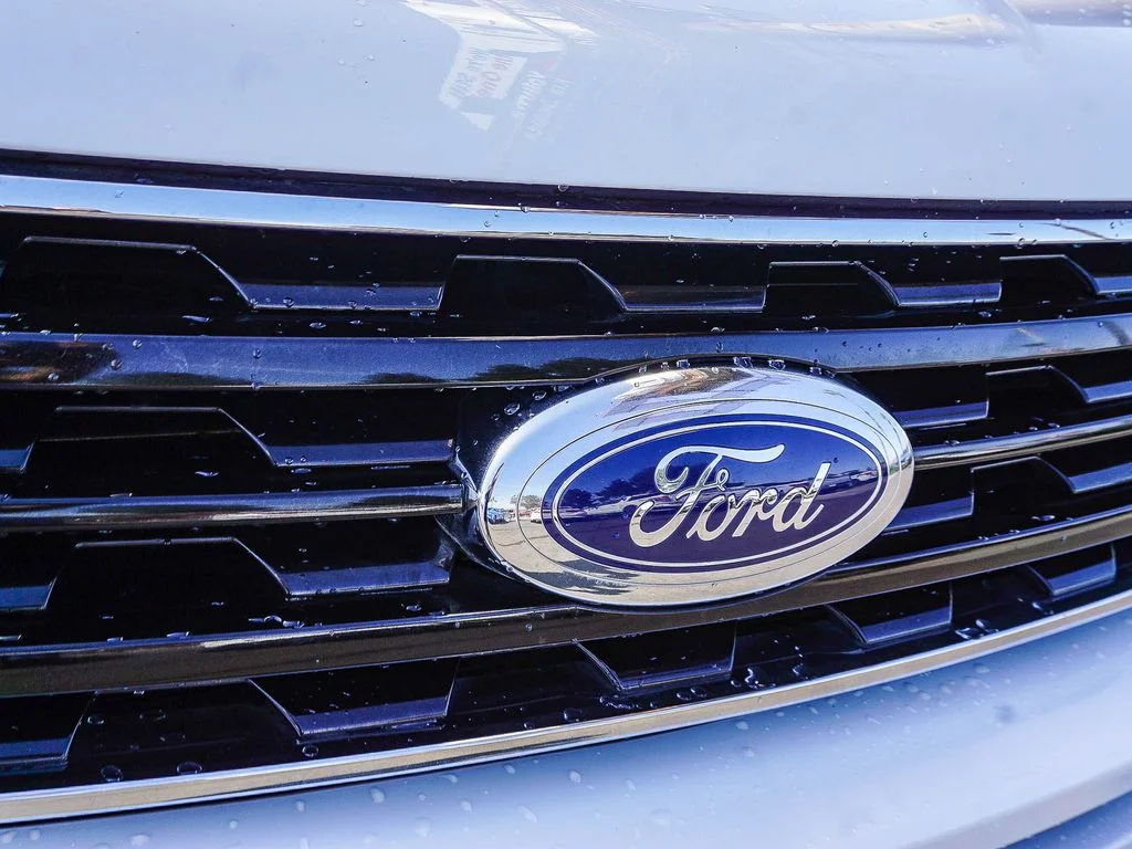 Used 2021 White Ford XL image 12
