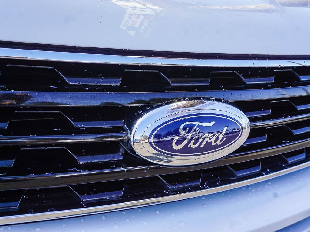 Used 2021 White Ford XL image 12