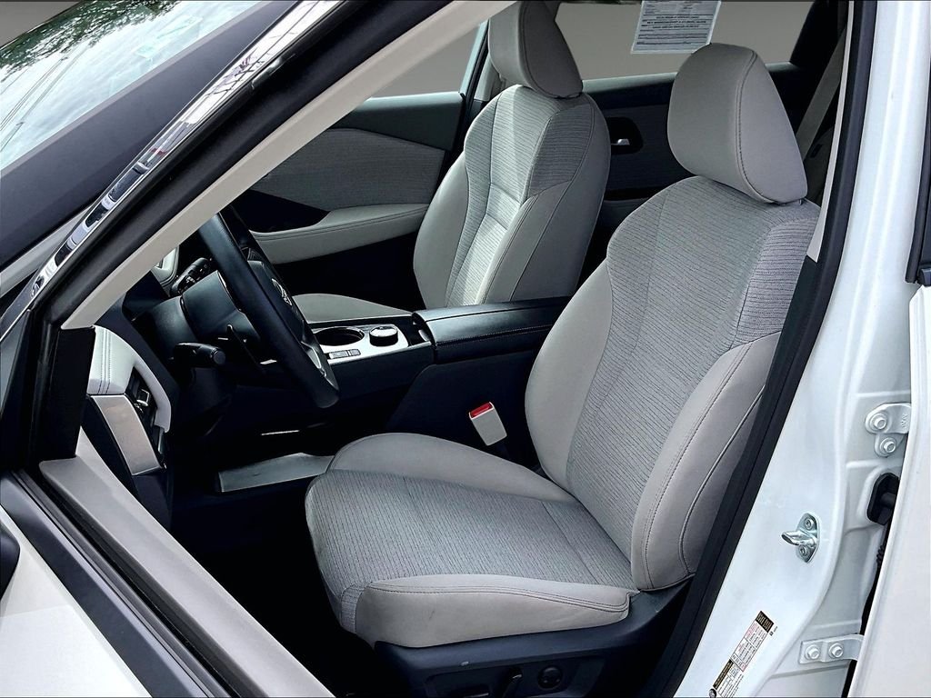 Certified Used 2023 White Nissan SV image 10