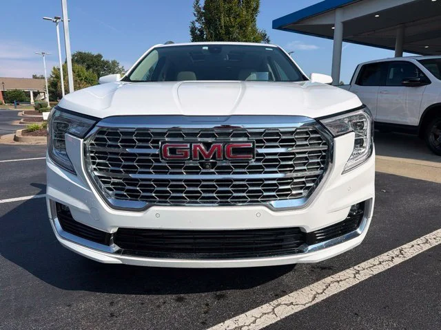 Used 2023 Summit White GMC Denali image 3