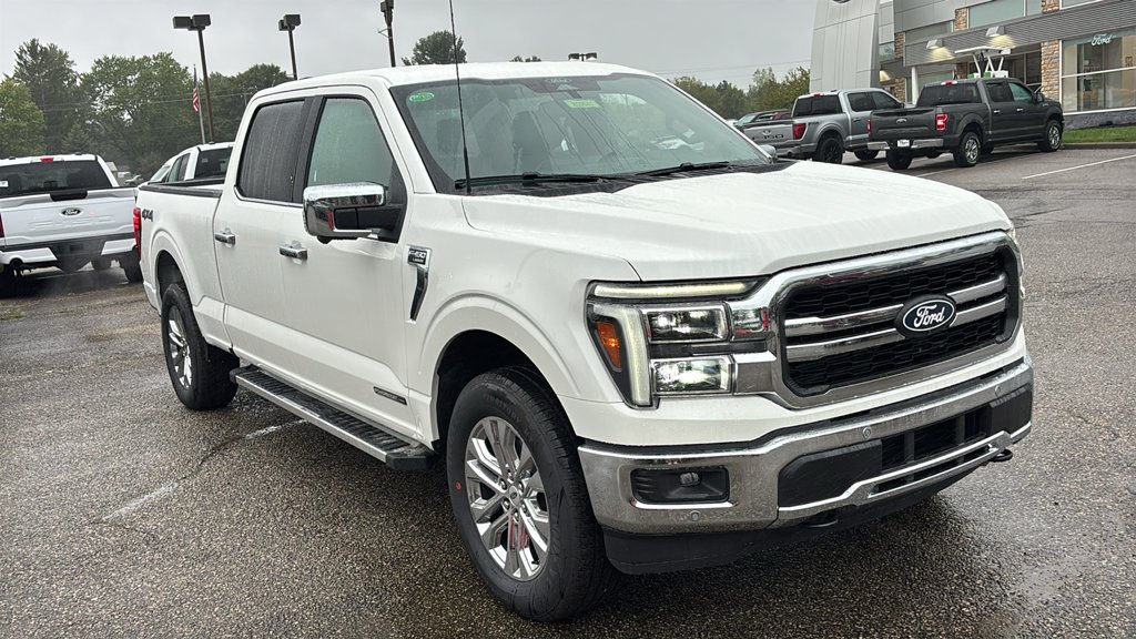 New 2026 Star White Metallic Tri-Coat Ford Lariat image 25