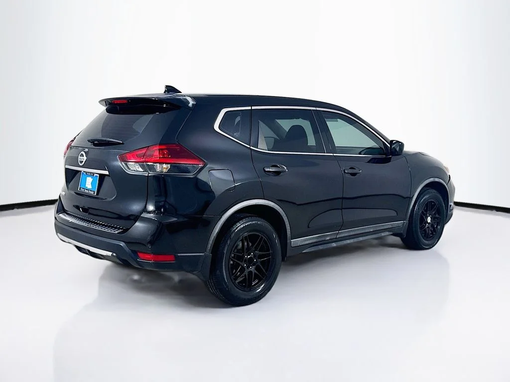 Used 2018 Magnetic Black Nissan S image 8