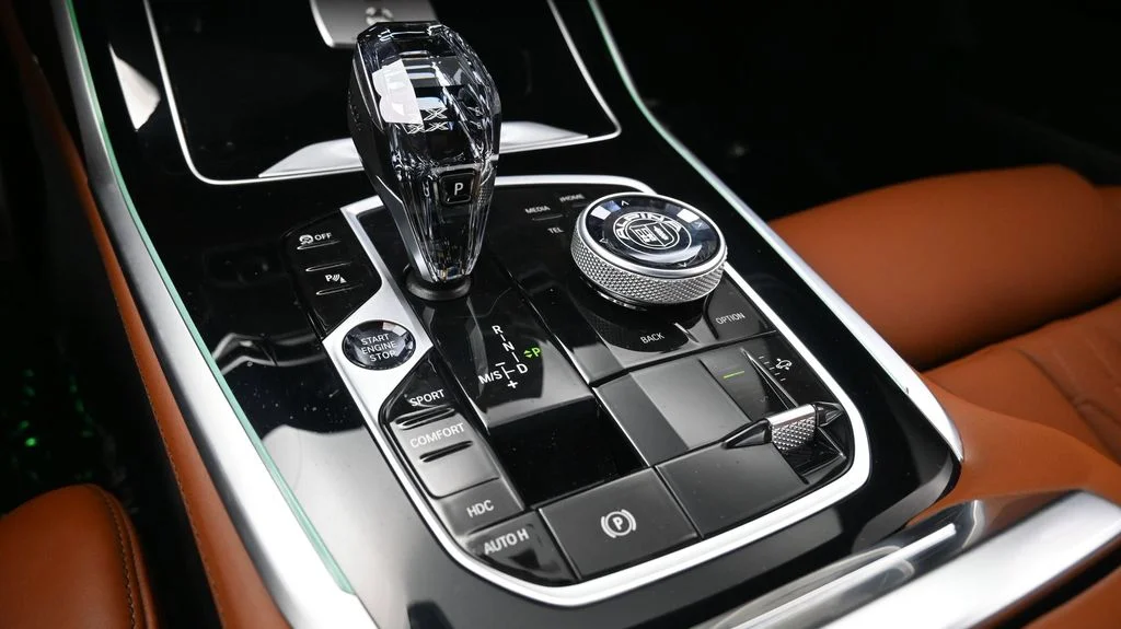 2025 BMW X7 ALPINA XB7 - Photo 27