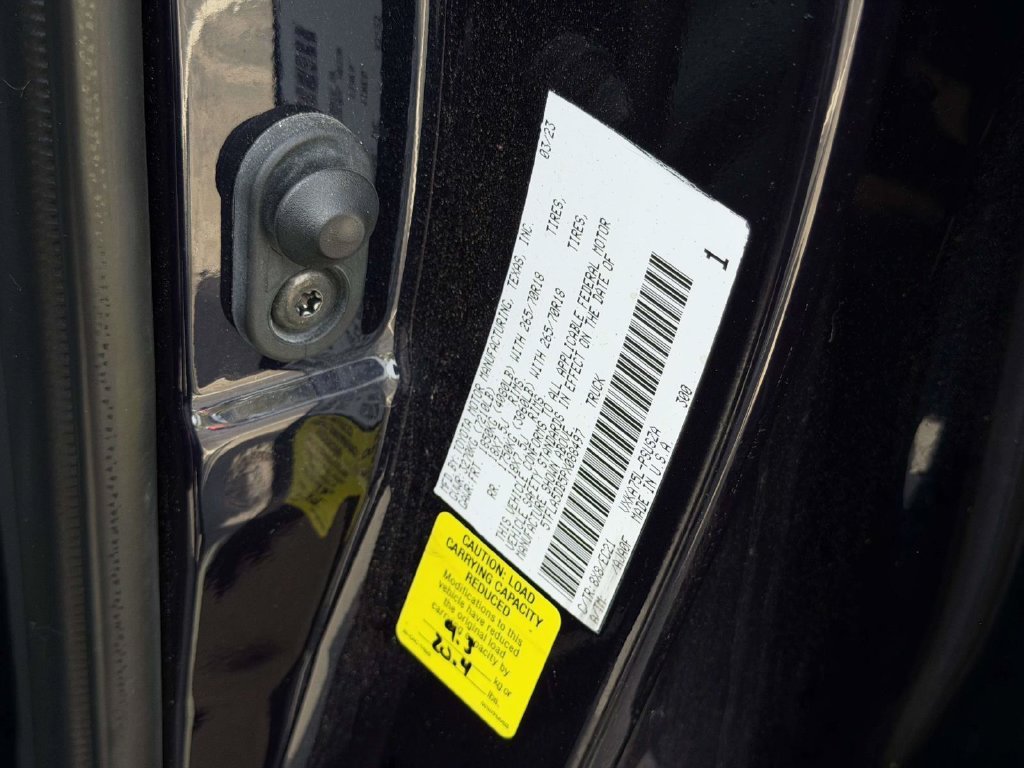 Used 2023  Toyota SR5 image 26