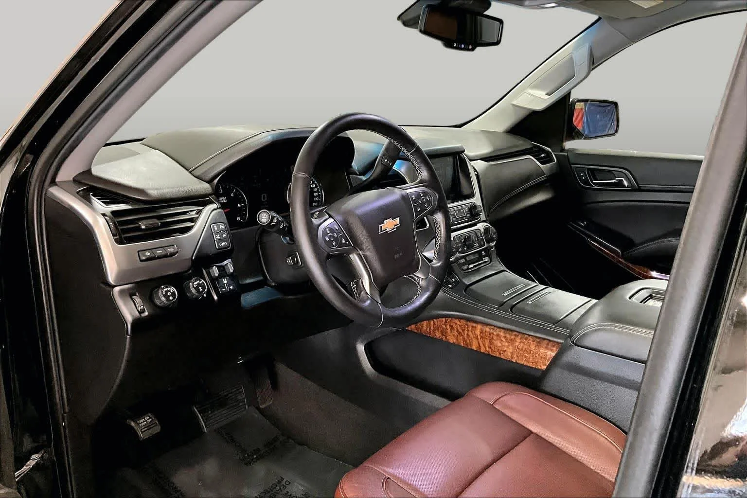 Used 2019 Black Chevrolet Premier image 18