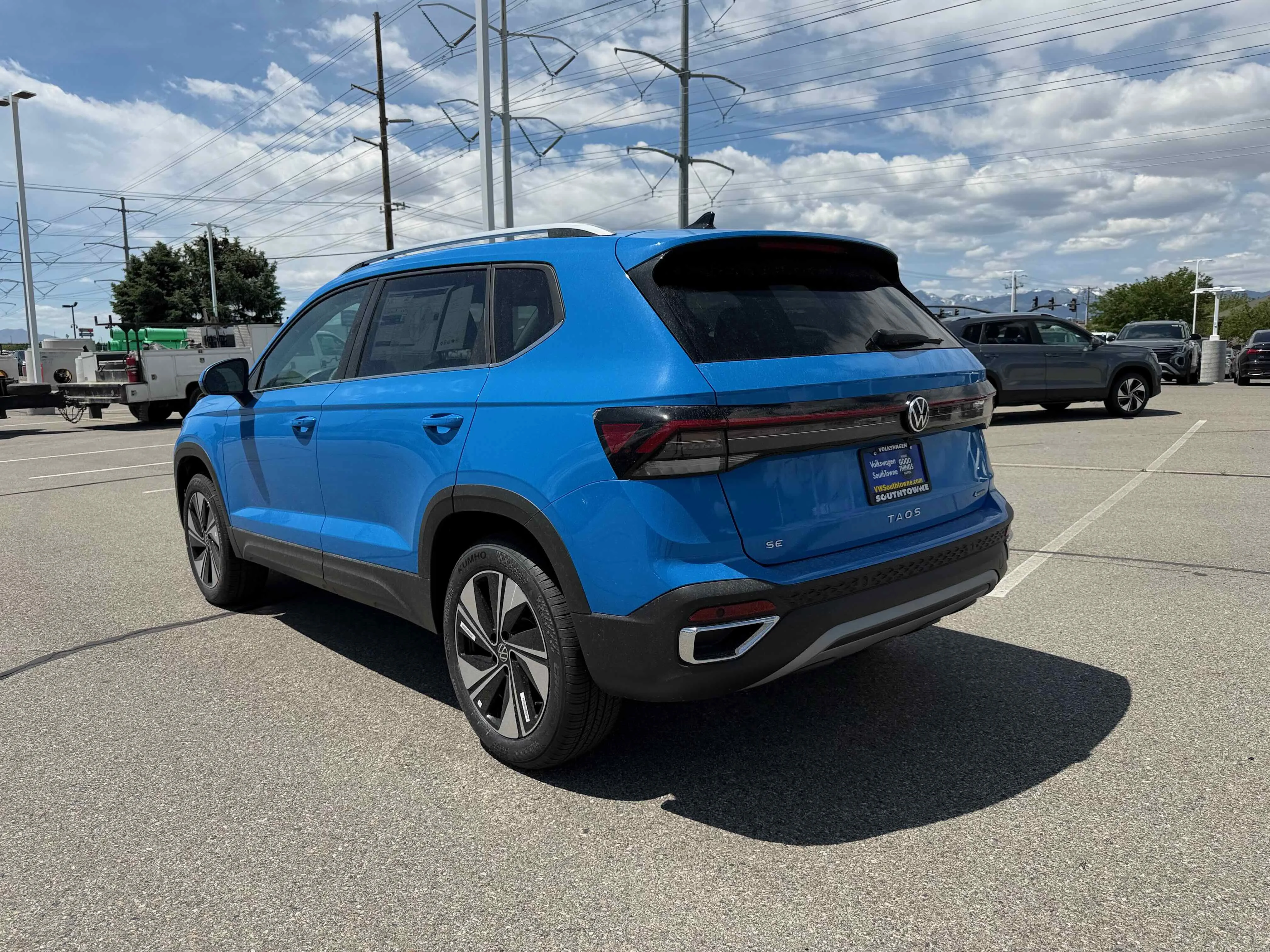 New 2026 Blue Volkswagen SE image 5