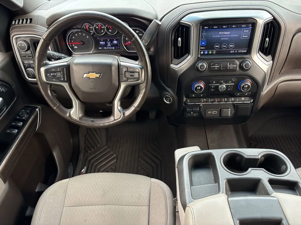 Used 2020 SUMMIT WHITE Chevrolet LT image 3