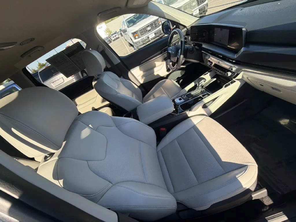 Used 2024 Gray Kia S image 31