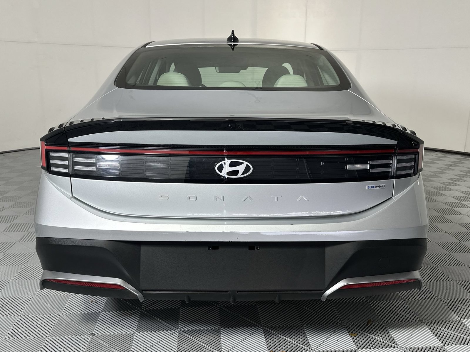 Used 2026 Silver Hyundai Blue image 7