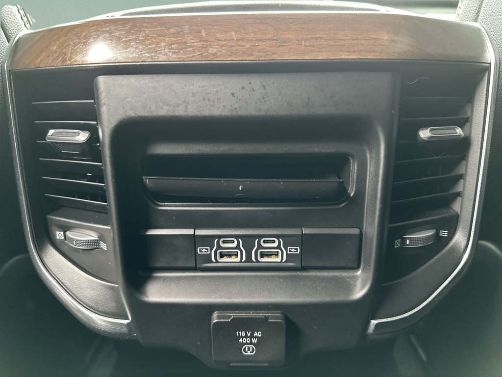 Used 2022 Silver Ram Laramie image 42