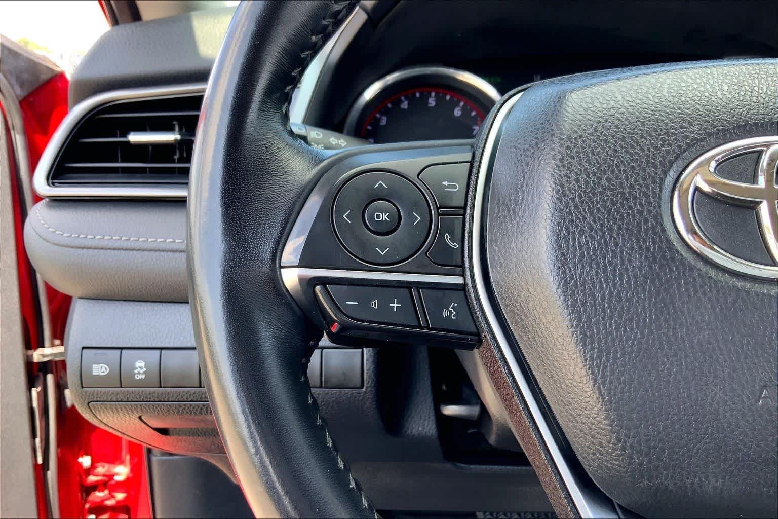 Used 2019 Supersonic Red Toyota XSE image 23