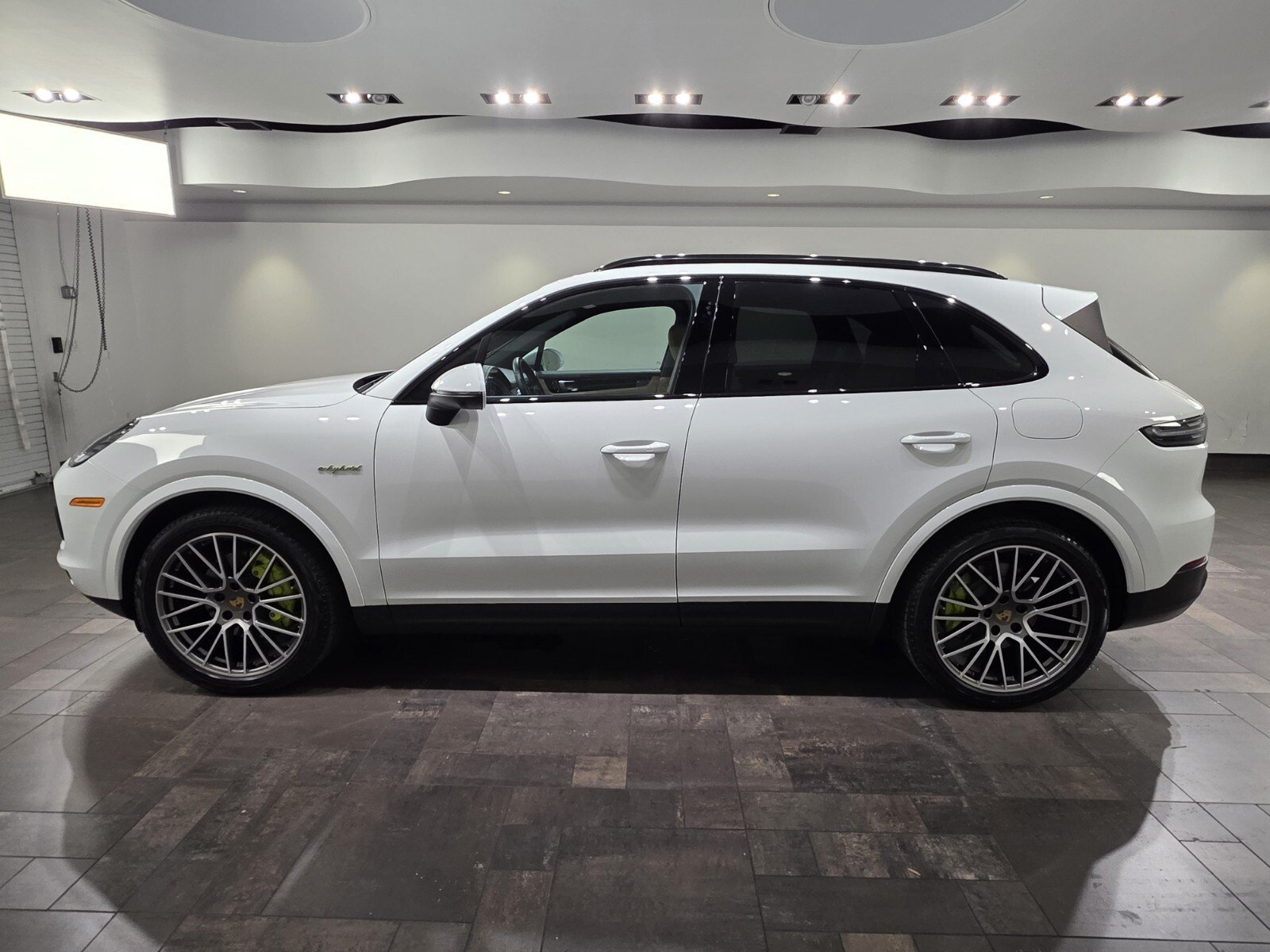 Used 2023 White Porsche Platinum Edition E-Hybrid AWD image 3