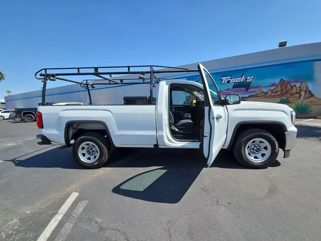 Used 2018 White GMC Base image 2
