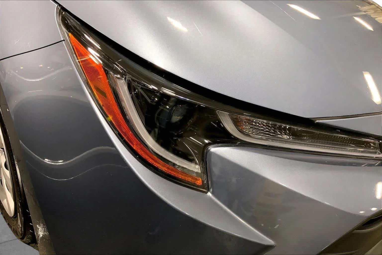 Used 2023 Celestite Toyota LE image 28