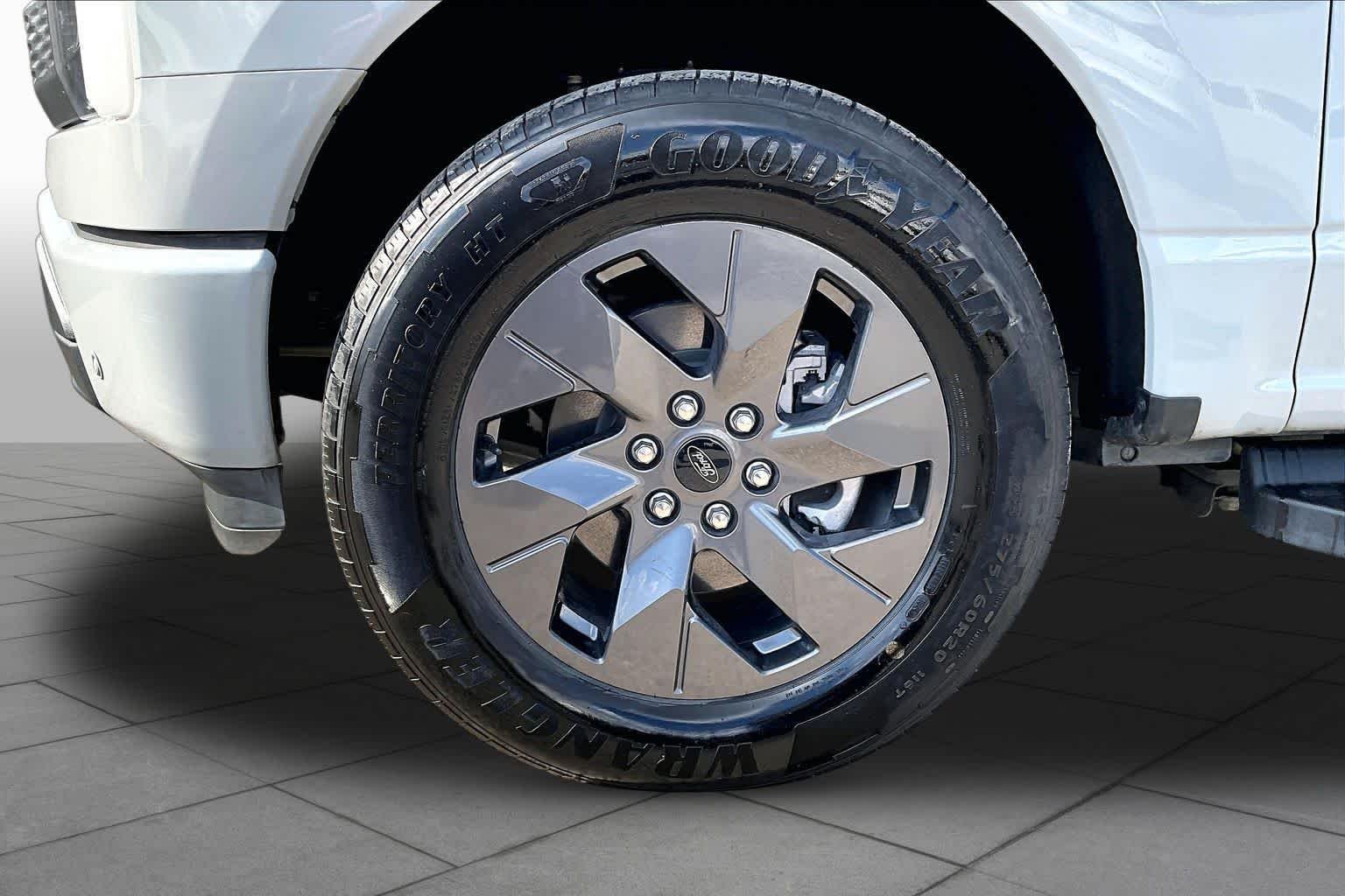 Used 2024 Avalanche Ford Flash image 10
