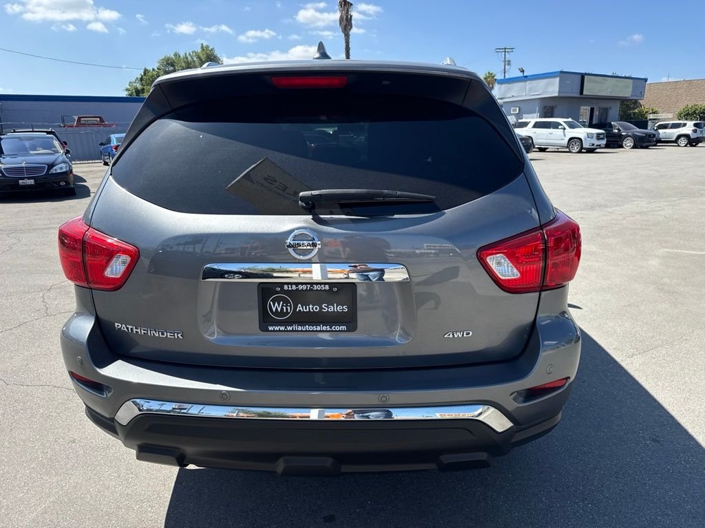 Used 2020 Gray Nissan S image 6