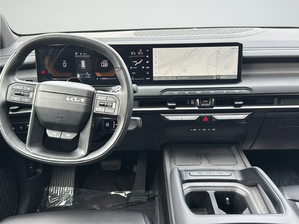 Certified Used 2027 White Kia X-Line EX image 11