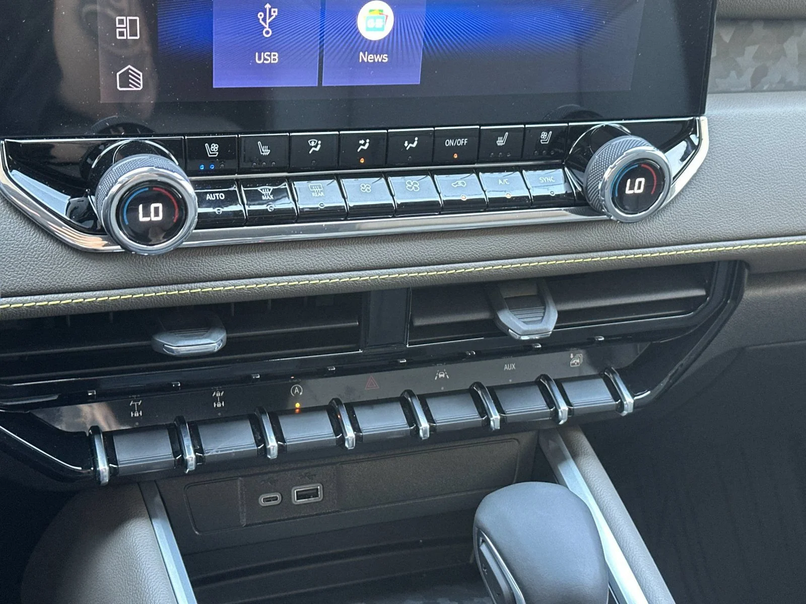 2026 Chevrolet Colorado ZR2 - Photo 20