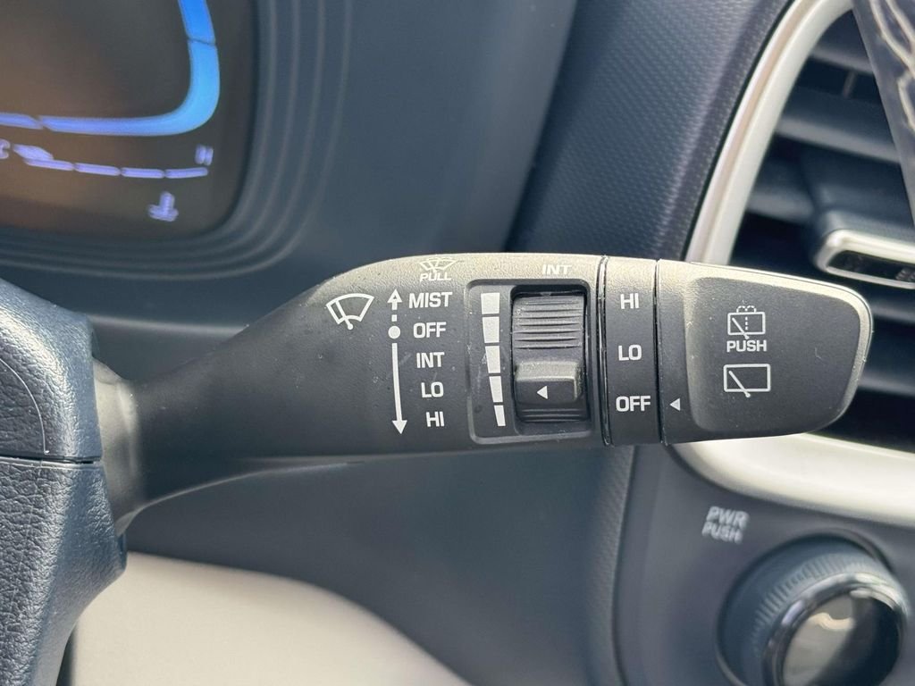 Used 2023 White Hyundai Limited image 21