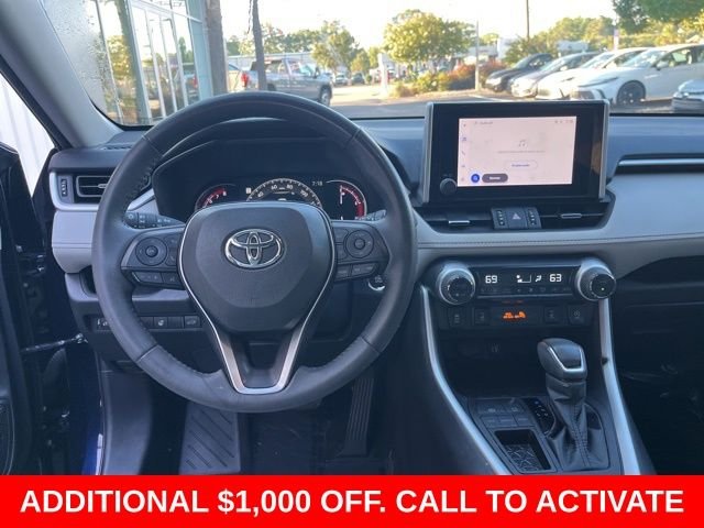 Used 2023  Toyota XLE Premium image 18