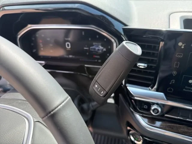 New 2026 Summit White GMC SLE image 27