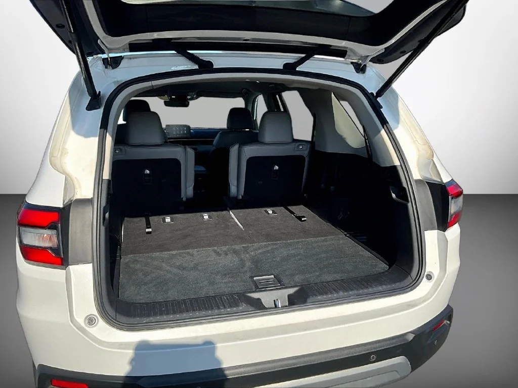 Used 2024 White Honda EX-L image 8