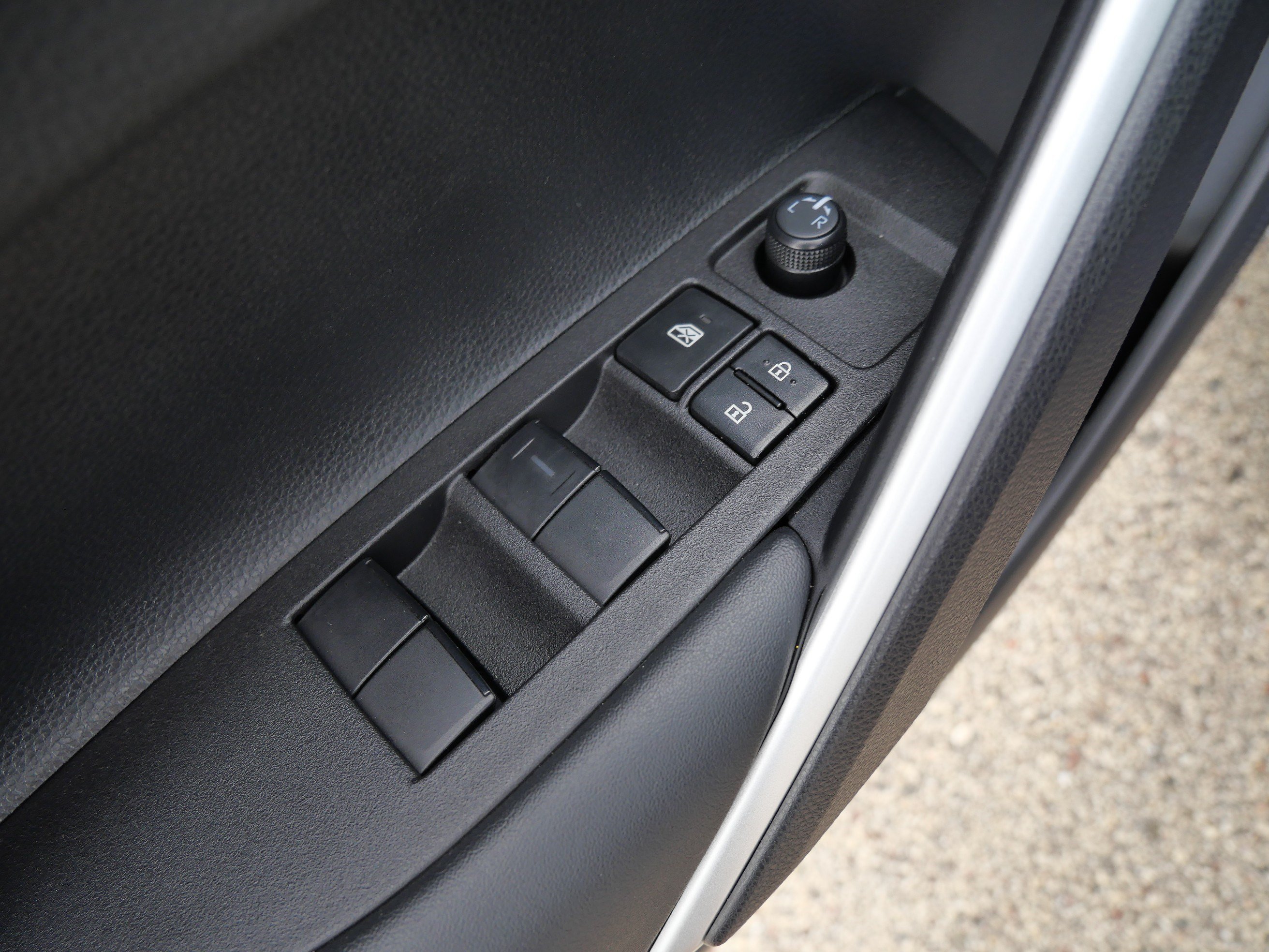 Used 2025 Blue Crush Metallic Toyota XLE image 20
