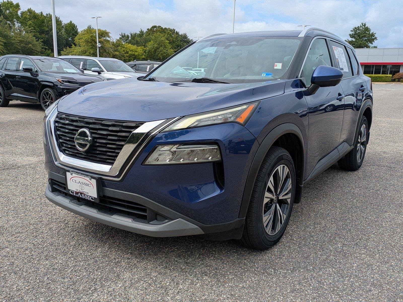 Used 2021 Caspian Blue Metallic Nissan SV image 8