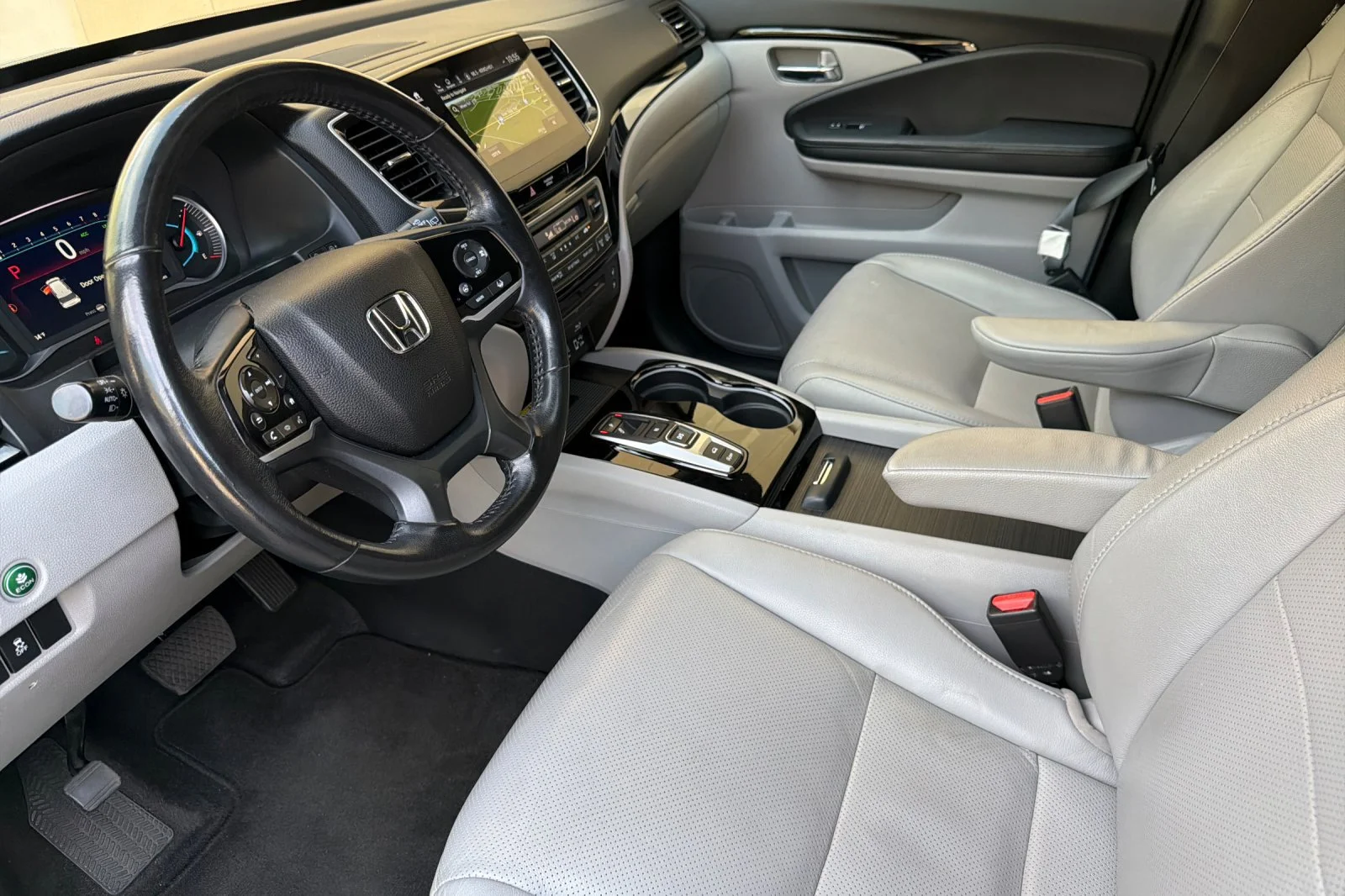 Used 2021 Lunar Silver Metallic Honda Elite image 11