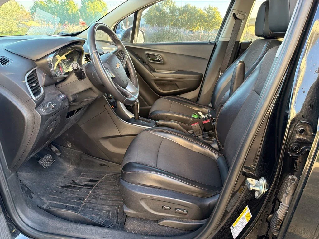 Used 2017 Black Chevrolet LT image 10