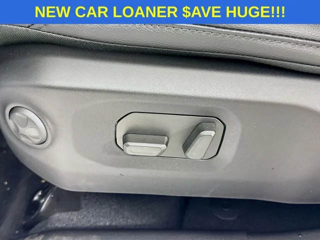 New 2026 Bright White Clear-Coat Exterior Paint Jeep Sahara image 18