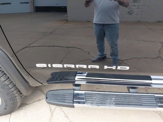 New 2025 Onyx Black GMC SLT image 38