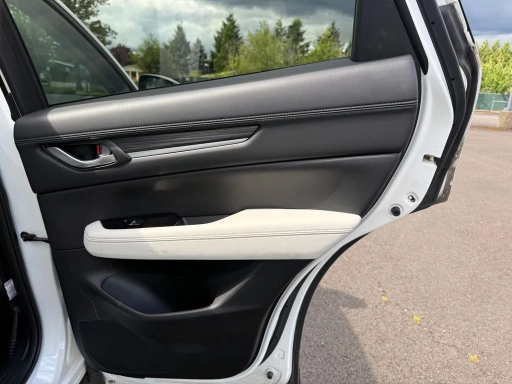 Used 2021 Snowflake White Pearl Mica Mazda Grand Touring image 24
