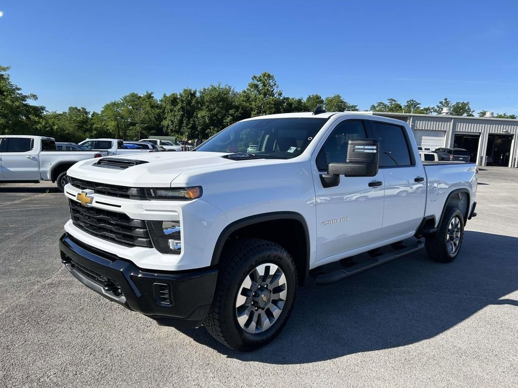 New 2026 Summit White Chevrolet Custom image 8